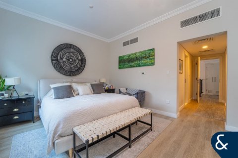 Vila v Dubai Sports City, Dubai, SAE 4 ložnice, 613 m² Č.: 671170 - fotografie 14