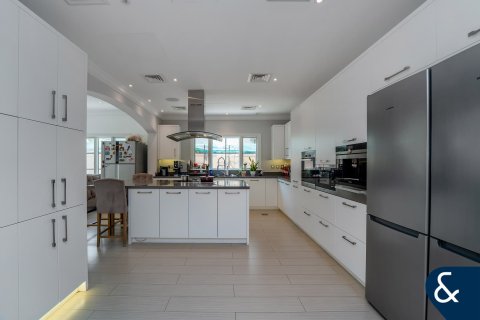 Villa in Jumeirah Golf Estates, Dubai, UAE 5 bedrooms, 533 sq.m. № 671168 - photo 9