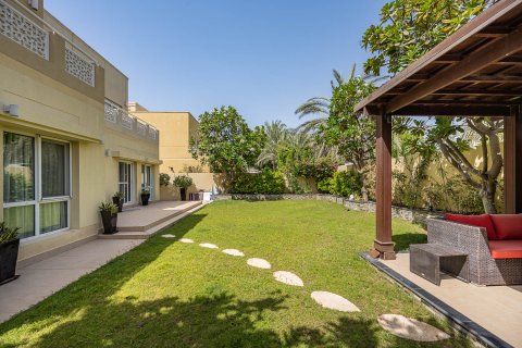 Vila di Meadows, Dubai, UAE 5 bilik tidur, 540.05 meter persegi № 750654