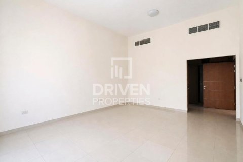 Vila u gradu Jumeirah, Dubai, UAE 6 spavaće sobe, 1393.55 m2 Br. 767994 - Slika 13