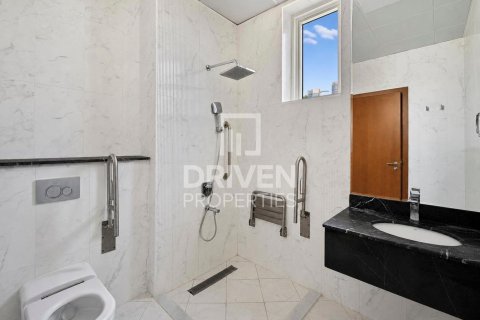 Vila u gradu Jumeirah, Dubai, UAE 6 spavaće sobe, 1393.55 m2 Br. 767994 - Slika 28