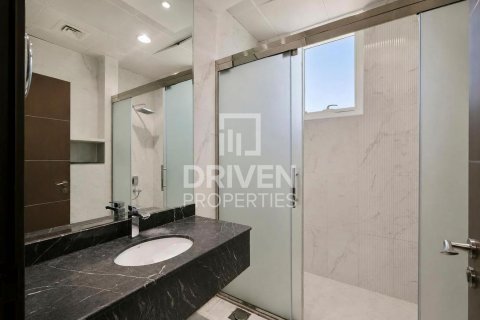 Vila u gradu Jumeirah, Dubai, UAE 6 spavaće sobe, 1393.55 m2 Br. 767994 - Slika 30