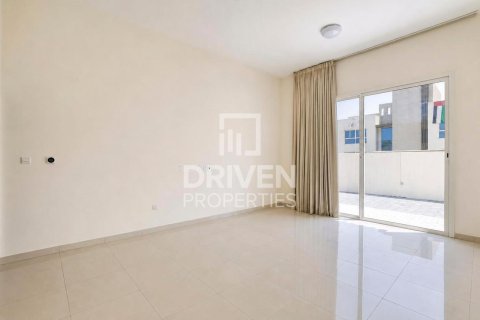 Vila u gradu Jumeirah, Dubai, UAE 6 spavaće sobe, 1393.55 m2 Br. 767994 - Slika 14