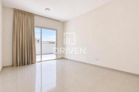 Vila u gradu Jumeirah, Dubai, UAE 6 spavaće sobe, 1393.55 m2 Br. 767994 - Slika 12