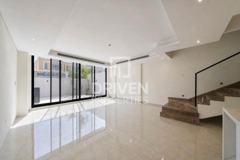 Radový dom v Al Furjan, Dubai, SAE 4 spálne, 166.2 m2 č. 768581 - Fotografia 1