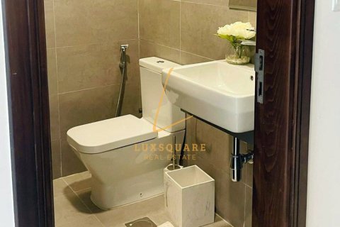 Lägenhet uthyres i Business Bay, Dubai, UAE 2 sovrum, 136 kvm Nr. 694957 - fotografi 14