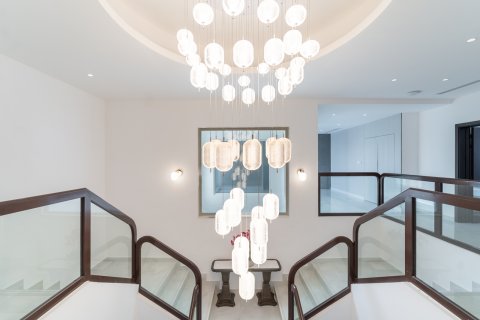Villa in Dubai, UAE 7 bedrooms, 790 sq.m. № 734379 - photo 15