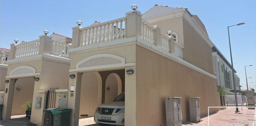 Stadthaus in Jumeirah Village Triangle, Dubai, VAE: 2 Schlafzimmer, 169.46 m2 Nr. 747180
