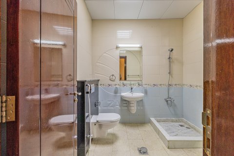 Vila u Abu Dhabi, UAE 6 spavaćih soba, 500 m2 Br. 662783 - fotografija 6