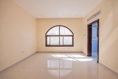 Vila u Abu Dhabi, UAE 6 spavaćih soba, 500 m2 Br. 662783 - fotografija 13