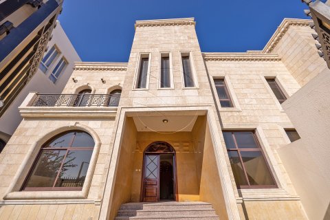 Vila u Abu Dhabi, UAE 6 spavaćih soba, 500 m2 Br. 662783 - fotografija 2