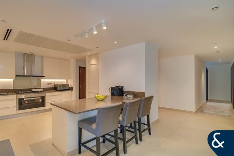 Dubai Marina, Dubai, संयुक्त अरब अमीरात में अपार्टमेंट, 4 बेडरूम, 219 वर्ग मीटर, संख्या 698359 - फ़ोटो 6