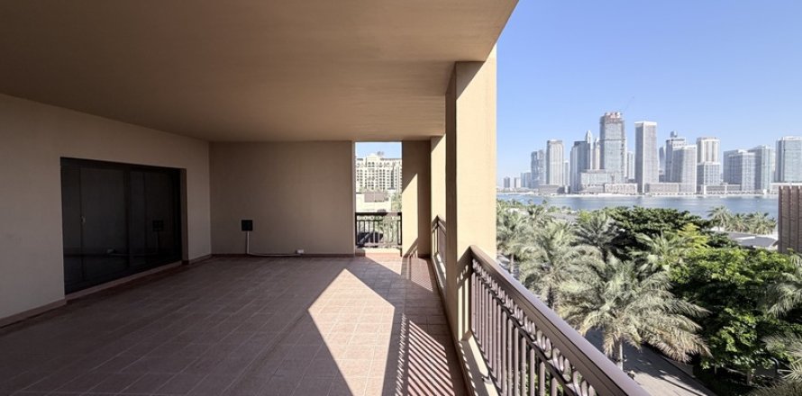 Appartement à Palm Jumeirah, Dubai, EAU: 3 chambres, 393 m2 № 723373