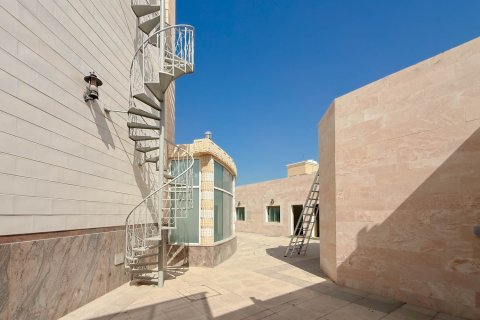 Al Barsha, Dubai, BAE’de kiralık villa 5 yatak odası, 789.68 m&sup2; No 750622 - fotoğraf 16