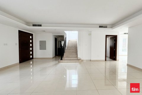 فيلا للبيع في دبي، الإمارات العربية المتحدة 4 غرفة نوم ، 527.9 متر مربع ، رقم 713219 - صورة 2