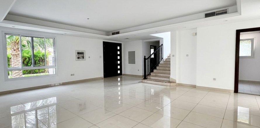 Vila v Dubai, SAE 4 ložnice, 527.9 m² Č.: 713219