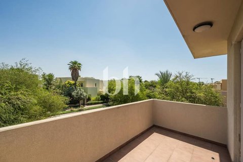 Vila u gradu Arabian Ranches, Dubai, UAE 3 spavaće sobe, 588 m2 Br. 643745 - Slika 12