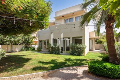 Vila u gradu Arabian Ranches, Dubai, UAE 3 spavaće sobe, 588 m2 Br. 643745 - Slika 6