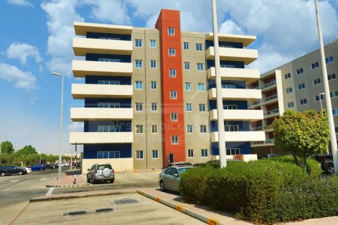 Apartmen di Al Reef, Abu Dhabi, UAE 2 bilik tidur, 114 meter persegi № 731125 - foto 16