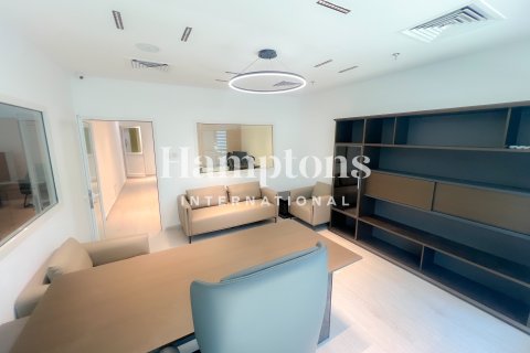 Office in Business Bay, Dubai, UAE 76.08755700 sq.m. № 721433 - photo 2