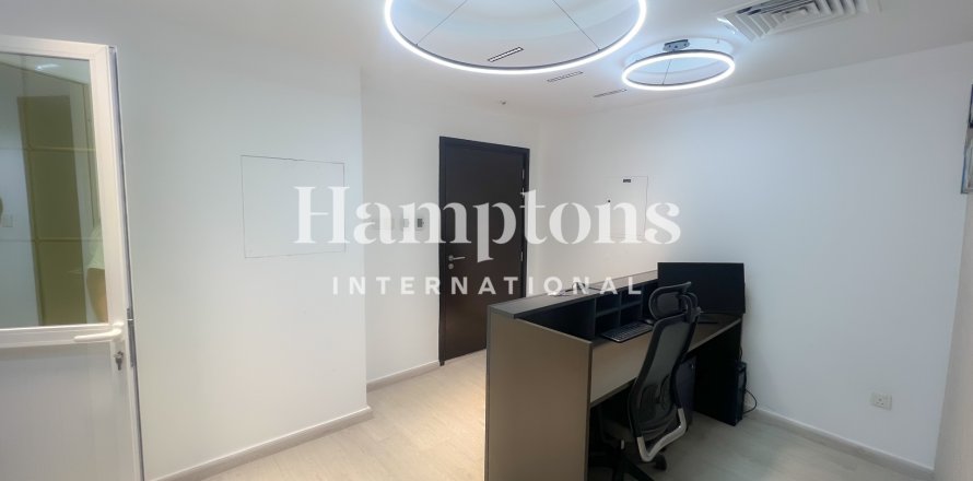 Office in Business Bay, Dubai, UAE 76.0876 sq.m. № 721433