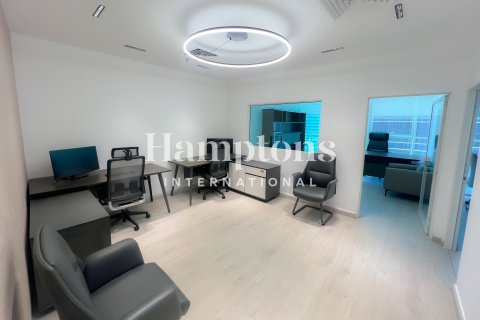 Office in Business Bay, Dubai, UAE 76.08755700 sq.m. № 721433 - photo 3