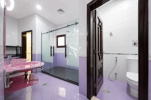 Villa til leje i Emirates Hills, Dubai, UAE 8 soveværelser, 1724 kvm № 721446 - foto 16