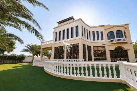 Villa til leje i Emirates Hills, Dubai, UAE 8 soveværelser, 1724 kvm № 721446 - foto 1