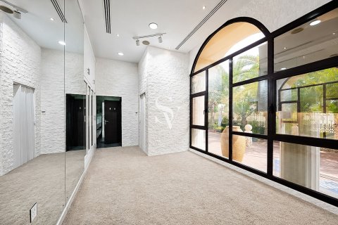 Villa til leje i Emirates Hills, Dubai, UAE 8 soveværelser, 1724 kvm № 721446 - foto 8