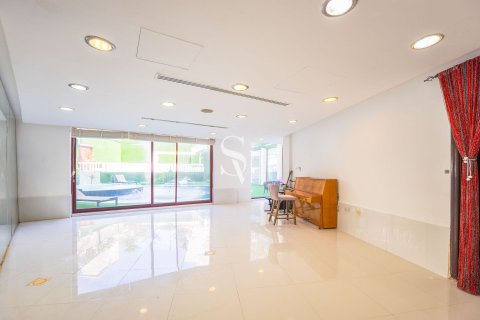 Villa til leje i Emirates Hills, Dubai, UAE 8 soveværelser, 1724 kvm № 721446 - foto 26