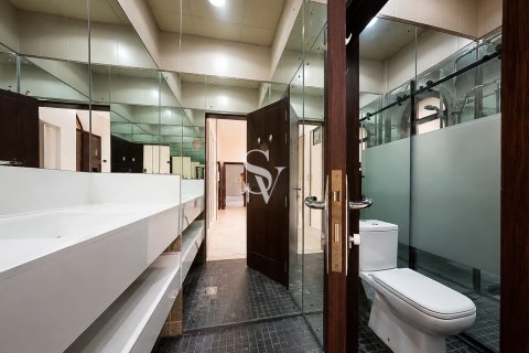 Villa til leje i Emirates Hills, Dubai, UAE 8 soveværelser, 1724 kvm № 721446 - foto 10