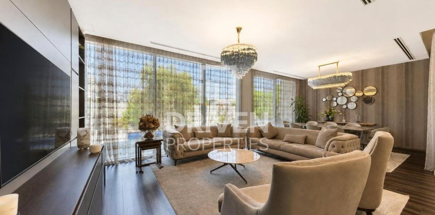 Villa à Dubai Hills Estate, Dubai, EAU: 4 chambres, 452.9 m2 № 764889
