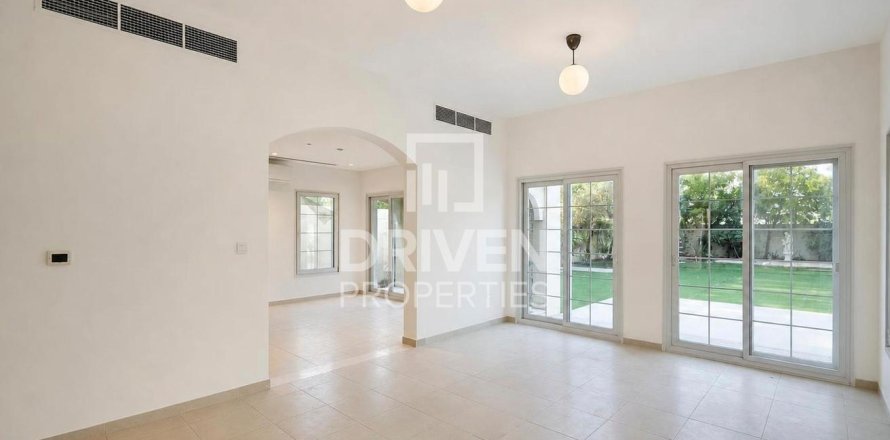 ویلا در Jumeirah Village Circle، Dubai ، امارات متحده عربی 2 خوابه ، 767.01 متر مربع.  شماره 766969