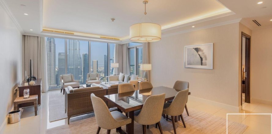 Huoneisto Downtown Dubai (Downtown Burj Dubai), Dubai, Arabiemiraatit 3 makuuhuonetta, 202.71 m2 № 747555