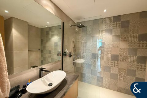 Kaupunkipientalo Jumeirah Golf Estates, Dubai, Arabiemiraatit 4 makuuhuonetta, 317 m2 № 668053 - kuva 13