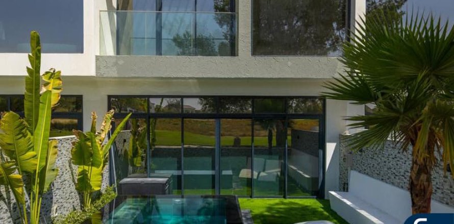 Řadový dům v Jumeirah Golf Estates, Dubai, SAE 4 ložnice, 317 m² Č.: 668053