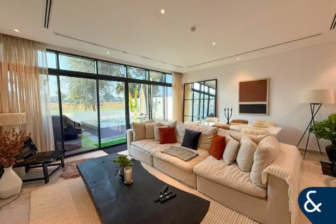 Kaupunkipientalo Jumeirah Golf Estates, Dubai, Arabiemiraatit 4 makuuhuonetta, 317 m2 № 668053 - kuva 4