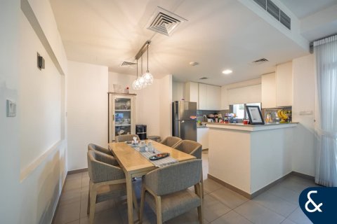 Casa urbana para arrendamento em Town Square, Dubai, EAU 3 quartos, 188 m2 № 668054 - foto 5