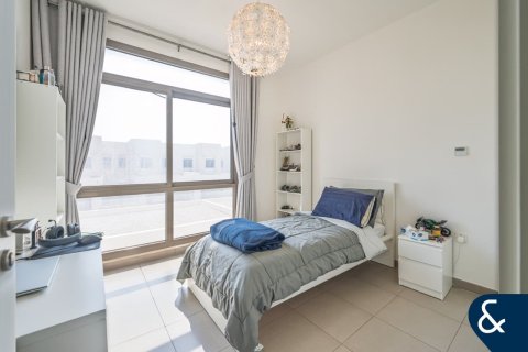 Casa urbana para arrendamento em Town Square, Dubai, EAU 3 quartos, 188 m2 № 668054 - foto 13