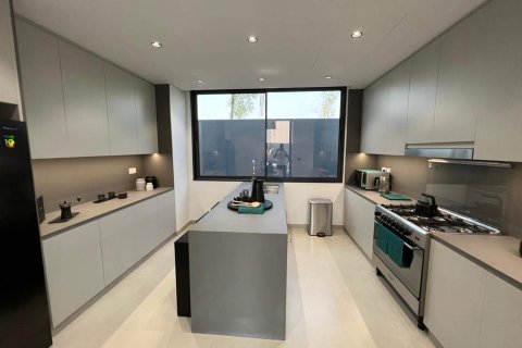 Таунхаус Tilal City, Шарджа, БАӘ-да 4 жатын бөлмелер, 297.75 м² № 748913 - фото 1