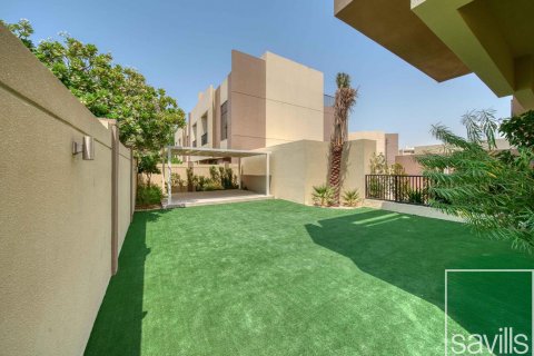 Townhouse sa Dubai Sports City, UAE 4 silid-tulugan, 388 sq.m. № 638047 - larawan 24