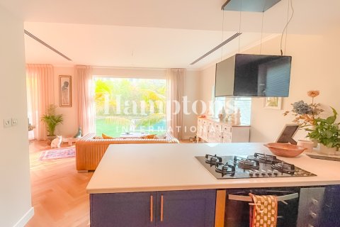 Вилла Jumeirah Park, Дубай, БАӘ-да 3 жатын бөлмелер, 510.03747000 м² № 714592 - фото 1