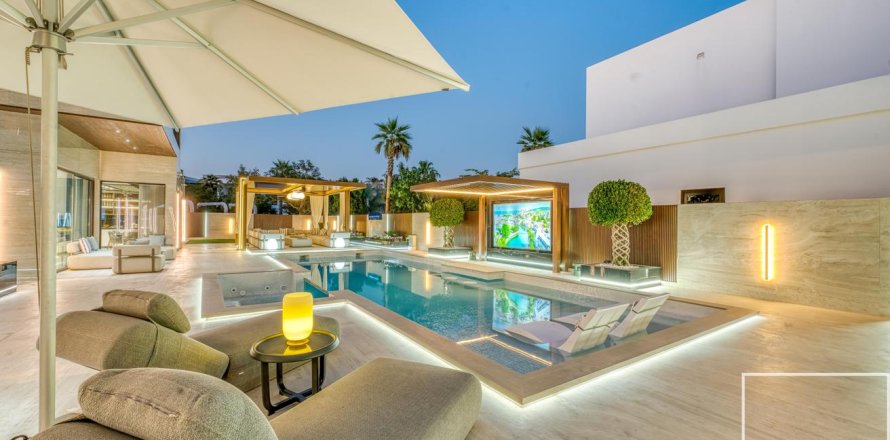 فيلا في البراري، دبي 4 غرفة نوم ، 1003 متر مربع . ر قم 680721