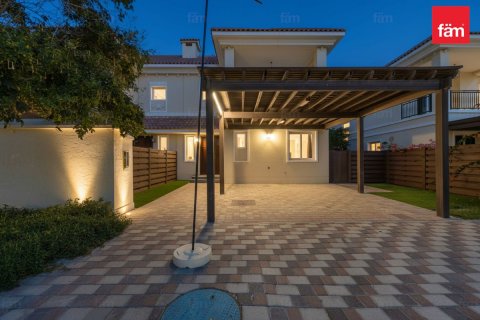 Βίλα σε Dubai, ΗΑΕ 4 υπνοδωμάτια, 386 τ.μ. Αρ. 687459