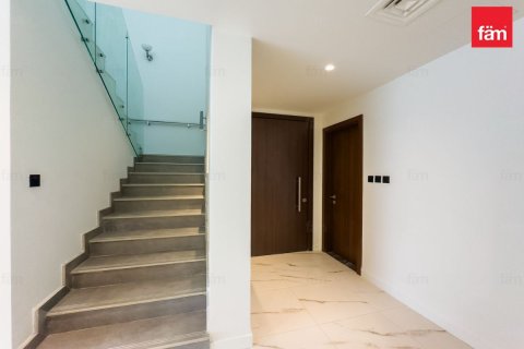 Üürile anda ridamaja asukohaga Dubai, AÜE: 4 magamistoaga, 187.2 m² Nr 687457 - pilt 2