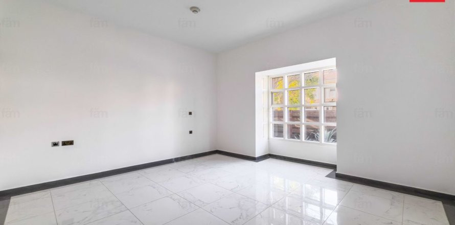 Villa itt: Dubai, EAE, 5 hálószoba, 606.9 m², azonosító: 687458