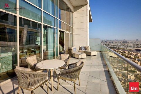 Apartmen di Al Barsha, Dubai, UAE 2 bilik tidur, 199 meter persegi № 687460 - foto 12