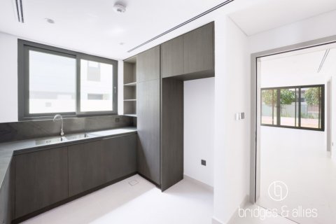 Vilă de închiriat în Dubai, EAU 4 dormitoare, 316.9 mp.  №629713 - poză 7