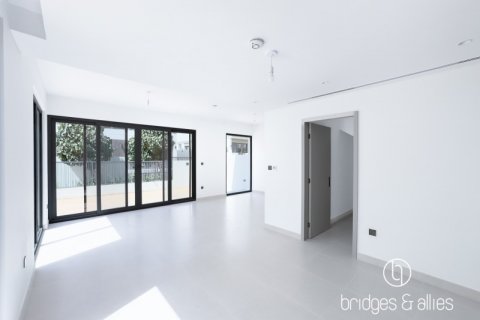 Vilă de închiriat în Dubai, EAU 4 dormitoare, 316.9 mp.  №629713 - poză 3