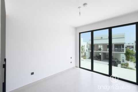 Vilă de închiriat în Dubai, EAU 4 dormitoare, 316.9 mp.  №629713 - poză 10